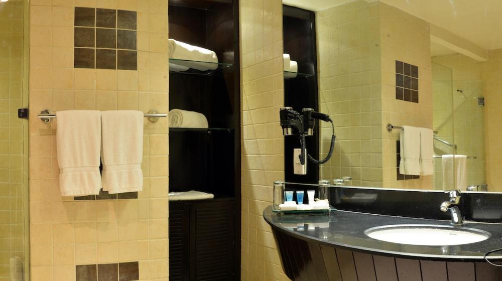 Park Lane Hotel Лахор Экстерьер фото