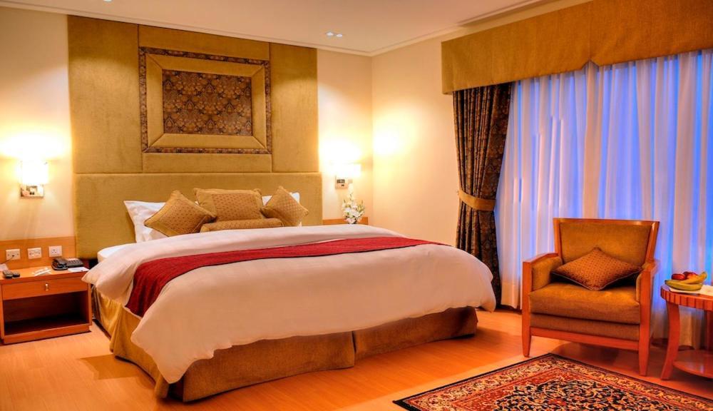 Park Lane Hotel Лахор Экстерьер фото