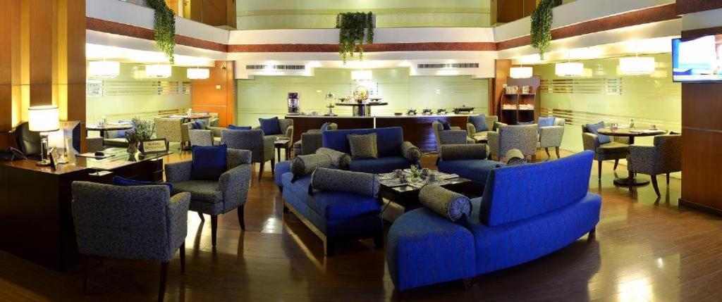 Park Lane Hotel Лахор Экстерьер фото